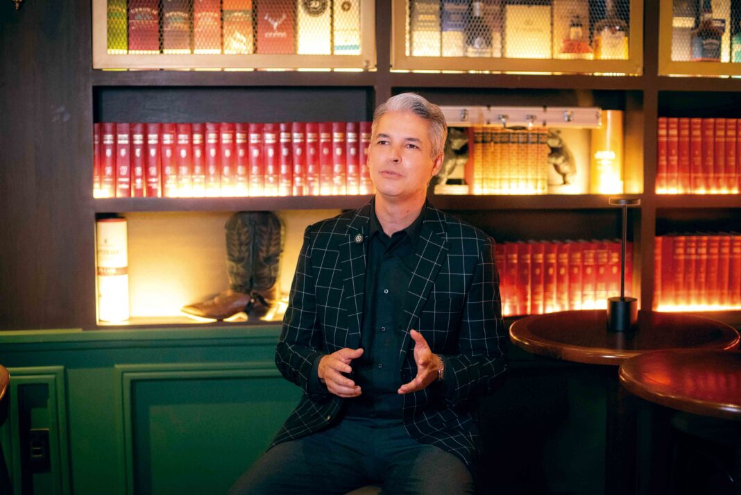 Francisco Biblioteca.jpg