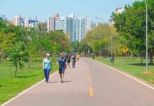 Parque recebe caminhada ecológica